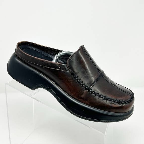 Dansko Women's Dark Brown Leather Slip On Clogs Size 39 Comfortable Wedge Heel - Picture 1 of 16